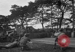 Standbild US Army Truppen Praxis Straße Blockade Hammond Louisiana USA, 1943, aus Sekunde 26 historischem Filmmaterial Videoclip 65675050737