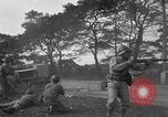 Standbild US Army Truppen Praxis Straße Blockade Hammond Louisiana USA, 1943, aus Sekunde 31 historischem Filmmaterial Videoclip 65675050737