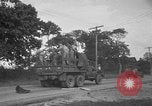 Standbild US Army Truppen Praxis Straße Blockade Hammond Louisiana USA, 1943, aus Sekunde 33 historischem Filmmaterial Videoclip 65675050737