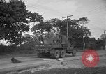 Standbild US Army Truppen Praxis Straße Blockade Hammond Louisiana USA, 1943, aus Sekunde 36 historischem Filmmaterial Videoclip 65675050737