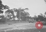Standbild US Army Truppen Praxis Straße Blockade Hammond Louisiana USA, 1943, aus Sekunde 49 historischem Filmmaterial Videoclip 65675050737