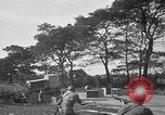 Standbild US Army Truppen Praxis Straße Blockade Hammond Louisiana USA, 1943, aus Sekunde 61 historischem Filmmaterial Videoclip 65675050737