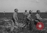 Standbild Truppen 55th Brigade AAA-Zug im Boden Verteidigung Taktik Hammond Louisiana USA, 1943, aus Sekunde 31 historischem Filmmaterial Videoclip 65675050738