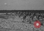 Standbild Truppen 55th Brigade AAA-Zug im Boden Verteidigung Taktik Hammond Louisiana USA, 1943, aus Sekunde 49 historischem Filmmaterial Videoclip 65675050738