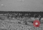 Standbild Truppen 55th Brigade AAA-Zug im Boden Verteidigung Taktik Hammond Louisiana USA, 1943, aus Sekunde 55 historischem Filmmaterial Videoclip 65675050738