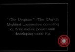 Standbild elektrische Lokomotive Mullens West Virginia USA, 1928, aus Sekunde 10 historischem Filmmaterial Videoclip 65675050756
