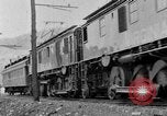 Standbild elektrische Lokomotive Mullens West Virginia USA, 1928, aus Sekunde 29 historischem Filmmaterial Videoclip 65675050756