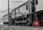 Standbild elektrische Lokomotive Mullens West Virginia USA, 1928, aus Sekunde 30 historischem Filmmaterial Videoclip 65675050756
