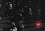 Immagine di Santo Tomas campo di concentramento Manila Filippine, 1945, secondo 7 filmato di repertorio 65675050794
