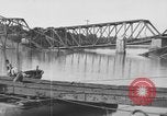 Standbild Santo Tomas Konzentrationslager Manila Philippinen, 1945, aus Sekunde 13 historischem Filmmaterial Videoclip 65675050795