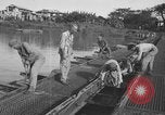 Standbild Santo Tomas Konzentrationslager Manila Philippinen, 1945, aus Sekunde 28 historischem Filmmaterial Videoclip 65675050795