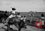 Standbild Santo Tomas Konzentrationslager Manila Philippinen, 1945, aus Sekunde 25 historischem Filmmaterial Videoclip 65675050796