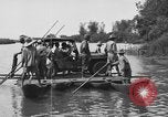 Standbild Santo Tomas Konzentrationslager Manila Philippinen, 1945, aus Sekunde 60 historischem Filmmaterial Videoclip 65675050796