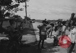Image Santo Tomas camp de concentration Manille Philippines, 1945, de la seconde 25 séquences d'archives historiques vidéo 65675050797