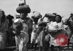 Image Santo Tomas camp de concentration Manille Philippines, 1945, de la seconde 50 séquences d'archives historiques vidéo 65675050797