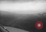 Image parachutistes l'île de Luzon aux Philippines, 1945, de la seconde 18 séquences d'archives historiques vidéo 65675050809