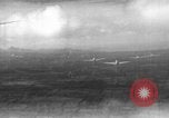 Image parachutistes l'île de Luzon aux Philippines, 1945, de la seconde 21 séquences d'archives historiques vidéo 65675050809