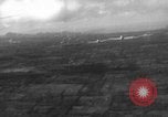 Image parachutistes l'île de Luzon aux Philippines, 1945, de la seconde 25 séquences d'archives historiques vidéo 65675050809