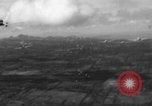Image parachutistes l'île de Luzon aux Philippines, 1945, de la seconde 29 séquences d'archives historiques vidéo 65675050809