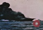Immagine di La masterizzazione di nave da guerra Oceano Pacifico, 1945, secondo 1 filmato di repertorio 65675050821