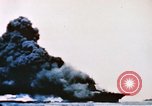 Immagine di La masterizzazione di nave da guerra Oceano Pacifico, 1945, secondo 7 filmato di repertorio 65675050821