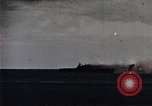 Standbild USS Franklin Pazifik, 1945, aus Sekunde 50 historischem Filmmaterial Videoclip 65675050828