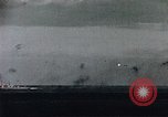 Standbild USS Franklin Pazifik, 1945, aus Sekunde 56 historischem Filmmaterial Videoclip 65675050828