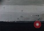Standbild USS Franklin Pazifik, 1945, aus Sekunde 61 historischem Filmmaterial Videoclip 65675050828