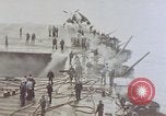 Image séquelles de kamikaze attaque sur USS Enterprise Océan Pacifique, 1945, de la seconde 3 séquences d'archives historiques vidéo 65675050831
