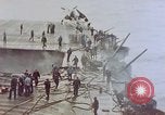 Image séquelles de kamikaze attaque sur USS Enterprise Océan Pacifique, 1945, de la seconde 7 séquences d'archives historiques vidéo 65675050831