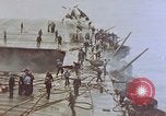 Image séquelles de kamikaze attaque sur USS Enterprise Océan Pacifique, 1945, de la seconde 9 séquences d'archives historiques vidéo 65675050831