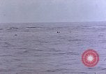 Standbild Überlebenden Pazifik, 1945, aus Sekunde 6 historischem Filmmaterial Videoclip 65675050858