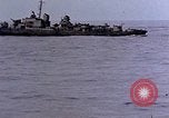 Standbild Überlebenden Pazifik, 1945, aus Sekunde 23 historischem Filmmaterial Videoclip 65675050858