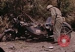 Standbild Amerikanischen marines sichere Saipan in Zweiten Weltkrieg Saipan Nördliche Marianen, 1944, aus Sekunde 60 historischem Filmmaterial Videoclip 65675050869