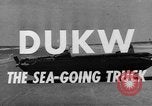 Image DUKWs United States USA, 1943, de la seconde 12 séquences d'archives historiques vidéo 65675050919