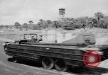 Standbild DUKWs United States USA, 1943, aus Sekunde 9 historischem Filmmaterial Videoclip 65675050920