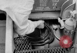 Standbild DUKWs United States USA, 1943, aus Sekunde 23 historischem Filmmaterial Videoclip 65675050920