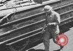Standbild DUKWs United States USA, 1943, aus Sekunde 33 historischem Filmmaterial Videoclip 65675050920