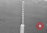 Standbild DUKWs United States USA, 1943, aus Sekunde 44 historischem Filmmaterial Videoclip 65675050920