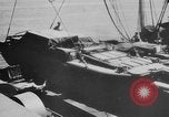 Immagine di DUKWs Guadalcanal nelle Isole Salomone, 1943, secondo 18 filmato di repertorio 65675050925