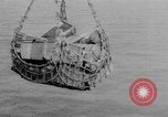 Immagine di DUKWs Guadalcanal nelle Isole Salomone, 1943, secondo 29 filmato di repertorio 65675050925