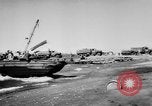 Immagine di DUKWs Guadalcanal nelle Isole Salomone, 1943, secondo 58 filmato di repertorio 65675050925