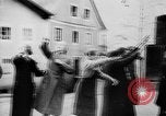Standbild Der Anschluss (deutsche Besetzung) Passau Deutschland, 1938, aus Sekunde 35 historischem Filmmaterial Videoclip 65675050931