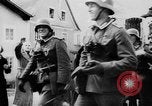 Standbild Der Anschluss (deutsche Besetzung) Passau Deutschland, 1938, aus Sekunde 37 historischem Filmmaterial Videoclip 65675050931