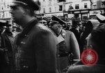 Standbild Hitler in Linz während der deutschen Anschluss Linz Österreich, 1938, aus Sekunde 8 historischem Filmmaterial Videoclip 65675050934