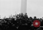 Standbild Hitler in Linz während der deutschen Anschluss Linz Österreich, 1938, aus Sekunde 19 historischem Filmmaterial Videoclip 65675050934
