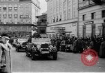 Standbild Hitler in Linz während der deutschen Anschluss Linz Österreich, 1938, aus Sekunde 21 historischem Filmmaterial Videoclip 65675050934