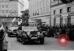 Standbild Hitler in Linz während der deutschen Anschluss Linz Österreich, 1938, aus Sekunde 22 historischem Filmmaterial Videoclip 65675050934