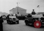 Standbild Hitler in Linz während der deutschen Anschluss Linz Österreich, 1938, aus Sekunde 34 historischem Filmmaterial Videoclip 65675050934