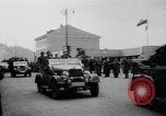 Standbild Hitler in Linz während der deutschen Anschluss Linz Österreich, 1938, aus Sekunde 35 historischem Filmmaterial Videoclip 65675050934